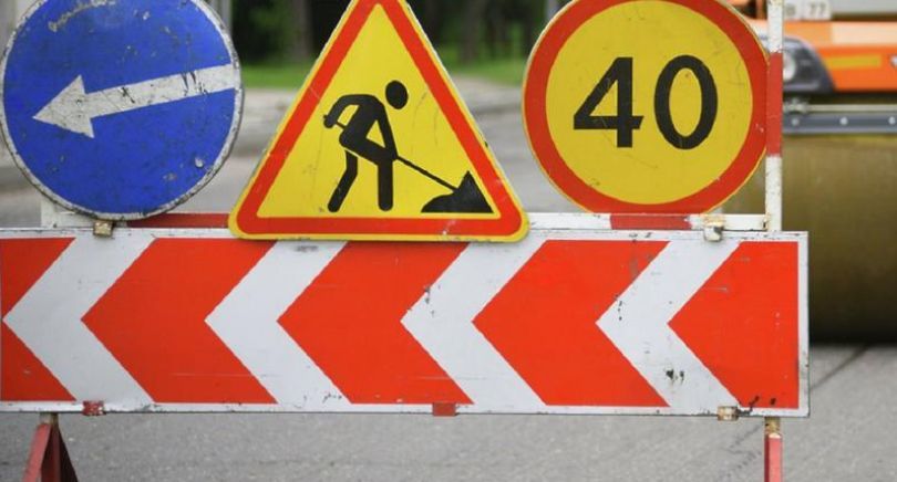 В столице перекрыли движение на некоторых улицах.