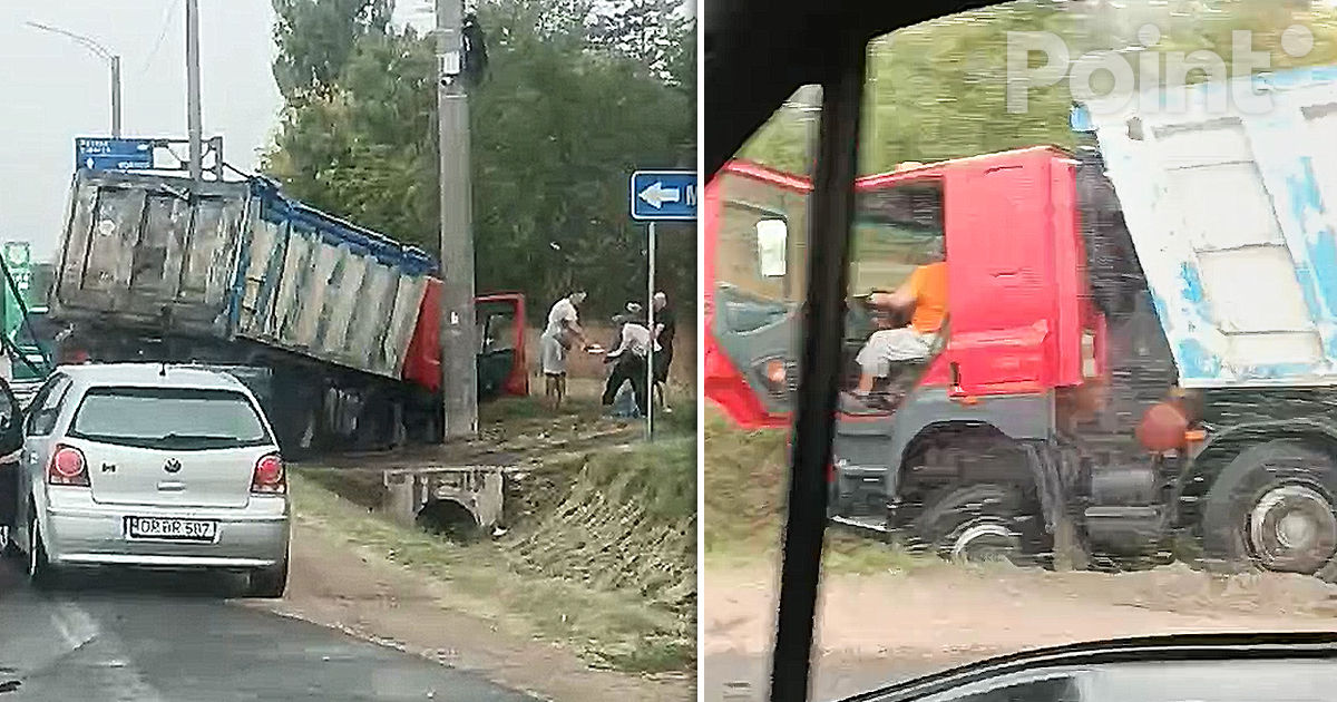 Accident în raionul Orhei: Un camion a ajuns într-un șanț.