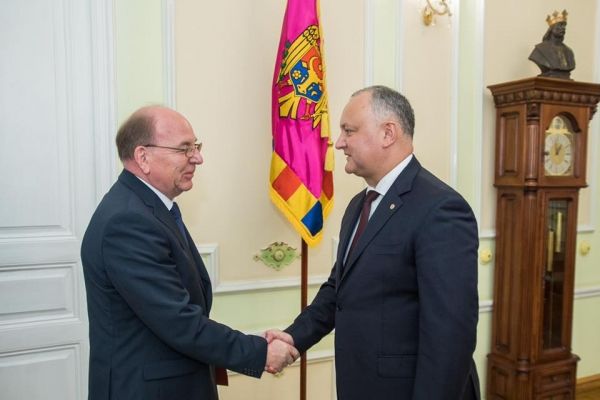 Глава государства провел встречу с Чрезвычайным и полномочным послом Российской Федерации в Республике Молдова Олегом Васнецовым. 