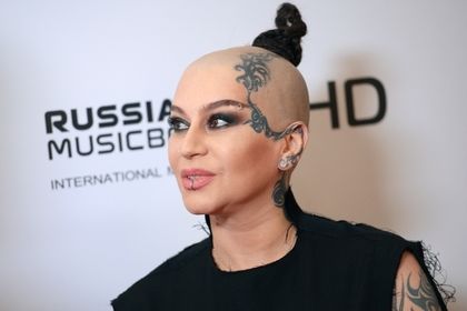 Певица Наргиз пожаловалась на травлю со стороны Максима Фадеева.