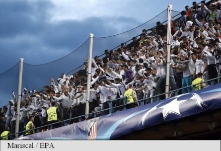 Douăzeci de suporteri și cinci polițiști au fost răniți în incidentele care au avut loc în apropierea stadionului Vicente Calderon.