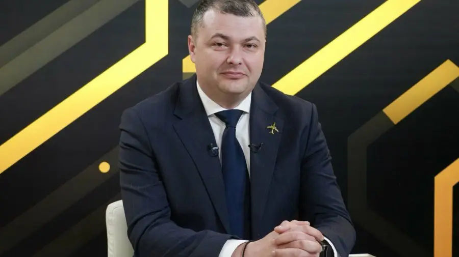 Директор аэропорта о причинах монополии Lukoil: это вопрос к министерству.