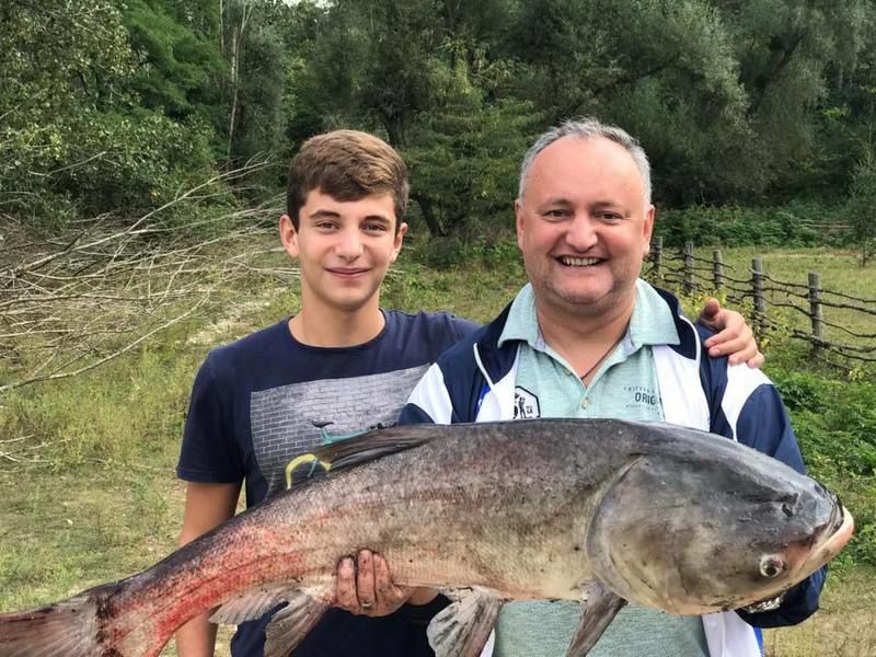 Fiu de preşedinte: Ce l-a îndrumat Igor Dodon pe Vladislav. Foto: facebook.com
