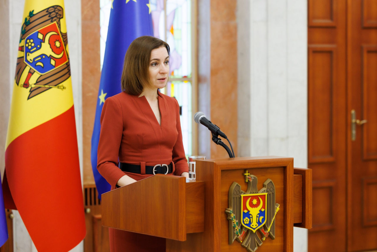 Санду: Призываю ЕС принять решение по переговорам о присоединении Молдовы.