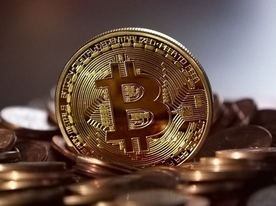 Стоимость биткоина впервые в истории превысила 38 тысяч долларов. 