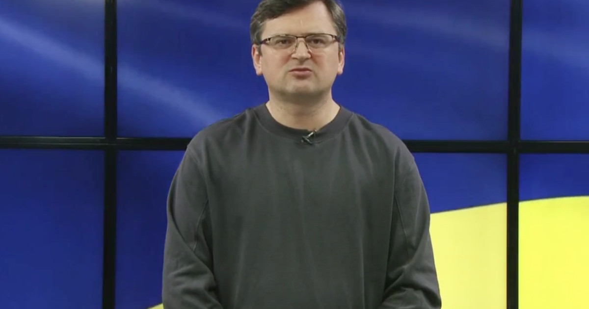 Кулеба: В Украину едут более тысячи добровольцев из 16 стран мира.