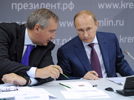 Путин лично возглавит военно-промышленную комиссию вместо Рогозина.
