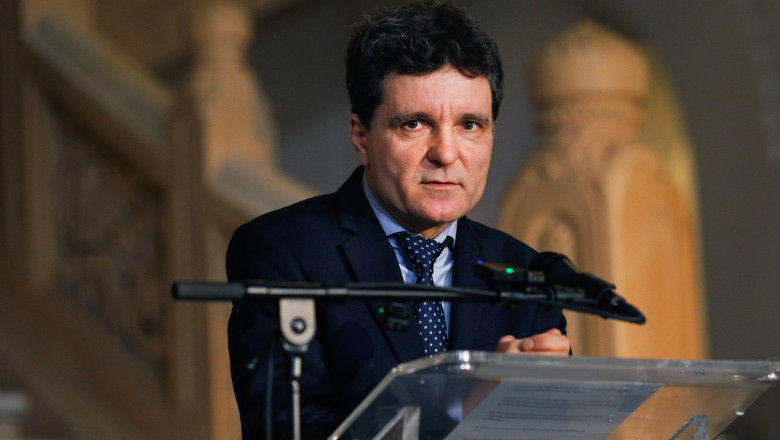 Președintele României susține reglementarea rețelelor sociale pentru protejarea alegerilor.