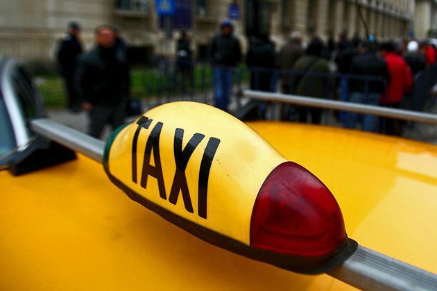 Un bărbat de 31 de ani, locuitor al raionului Glodeni, a fost reţinut de poliţişti, fiind suspectat că ar fi atacat un taximetrist.