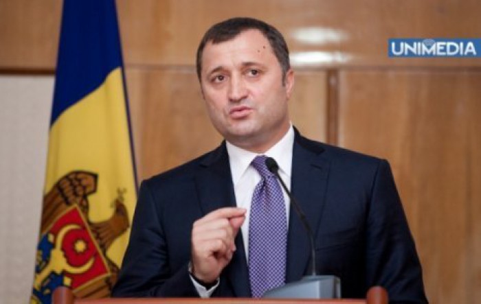 Potrivit Euronews, negocierile inevitabile de formare a alianței pro-europene vor fi urmărite îndeaproape de către Rusia.