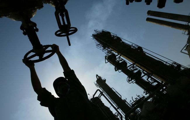 Иран срочно вывозит нефть из-за угрозы ударов Израиля.