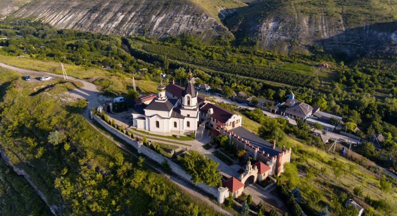 Turiști străini: Moldova este o țară ce merită cunoscută.