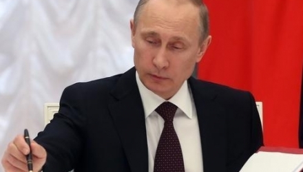 Vladimir Putin a promulgat legea care limitează participarea străină la capitalul companiilor ruse din mass-media la cel mult 20% din totalul activelor.