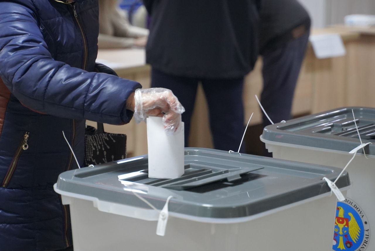 16 участков в США и Канаде открыли свои двери для граждан Молдовы.