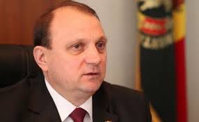 Vasile Bumacov şi fiul său au activat în aceeaşi instituţie creată de Guvern. Foto: infomoldova.net