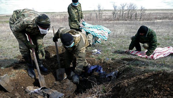 В ЛНР сообщили о массовом захоронении украинских силовиков.