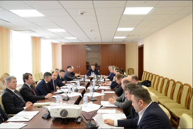 В слушаниях приняли участие представители властей, подразделения которых осуществляют специальную розыскную деятельность. Фото: parlament.md.