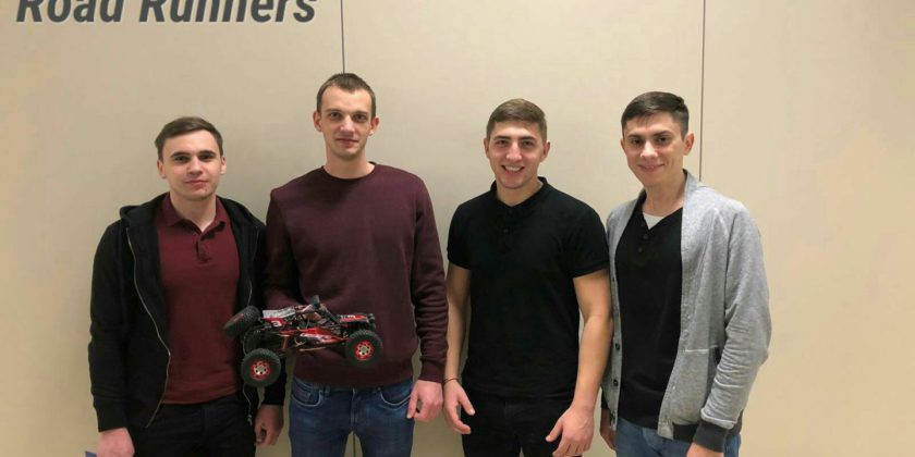 Un student moldovean, la un concurs de robotică din România