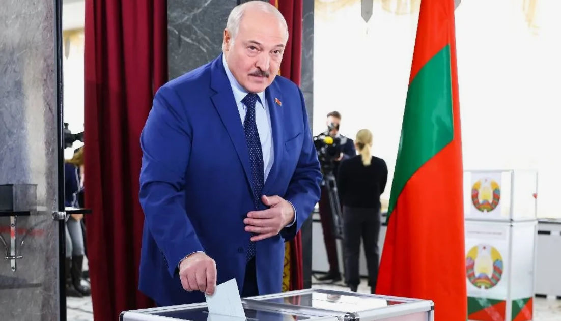 Лукашенко: В Беларуси не пройдет ни один вариант свержения власти.