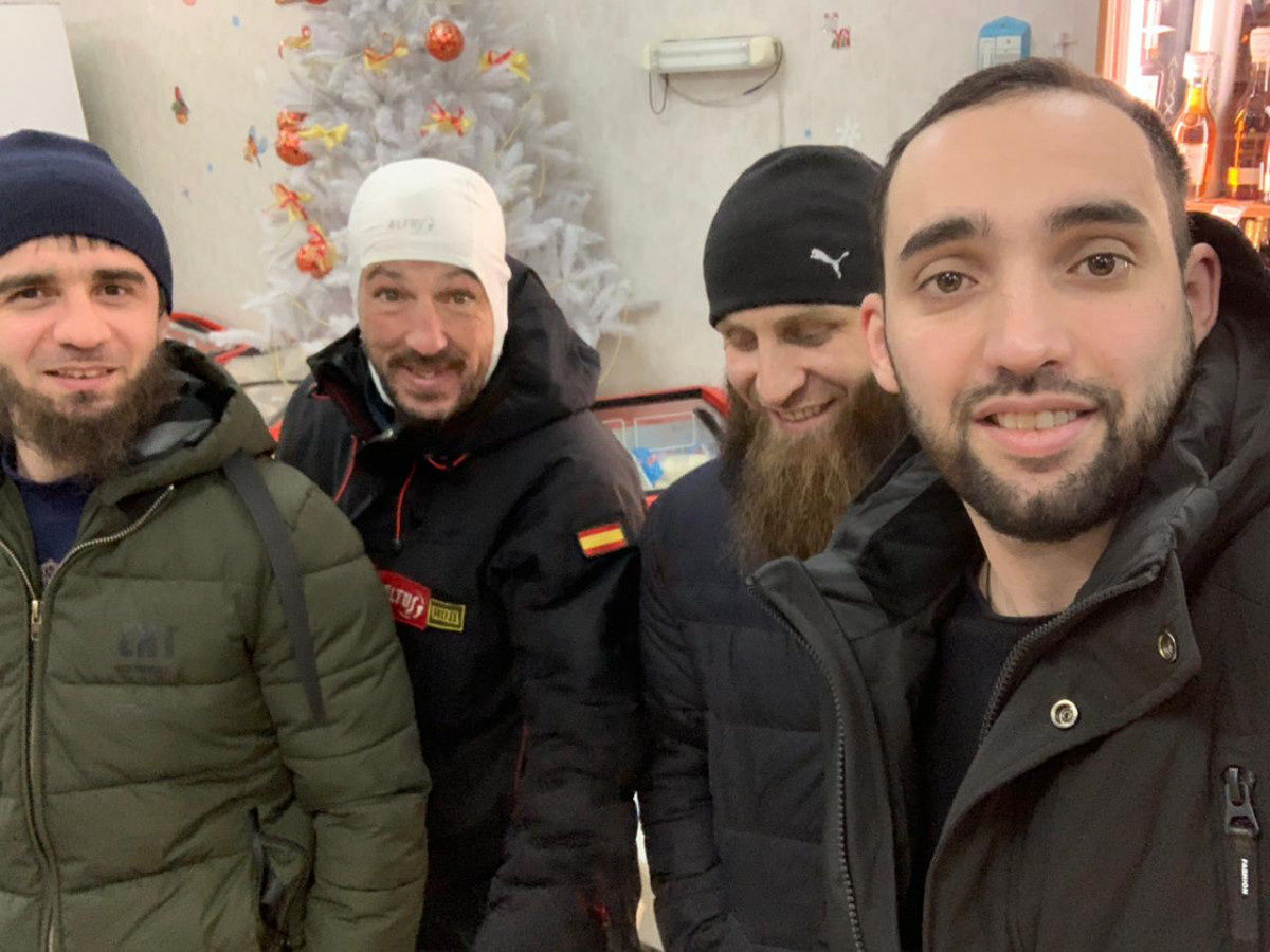 Уроженцы Ингушетии, спасшие в Магаданской области замерзавшего испанского туриста.
