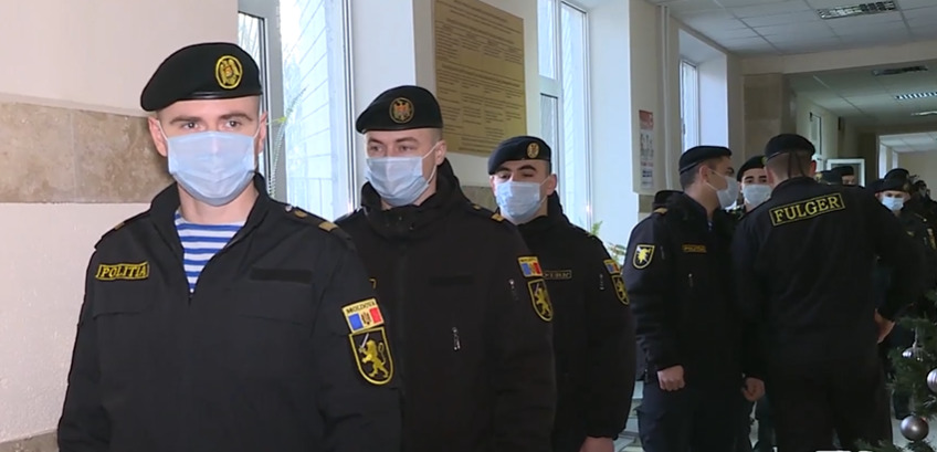 В Центр переливания крови пришли более 50 человек.