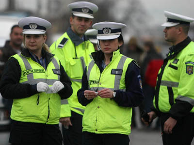 Bărbatul a fost escortat la Inspectoratul de Poliție al sectorului Botanica, pe numele lui fiind deschisă o cauză penală.