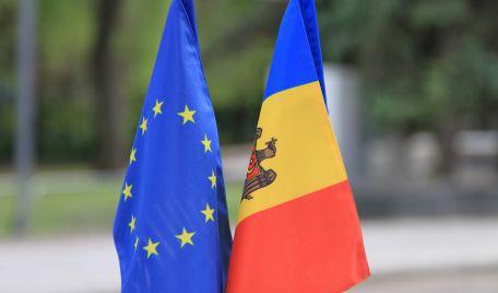 Tot acei respondenţi au făcut precizări referitoare la situaţia geografică a lor, în caz contrar ei tot îşi doreau o cale luminoasă care le-ar fi oferită de Uniunea Europeană.