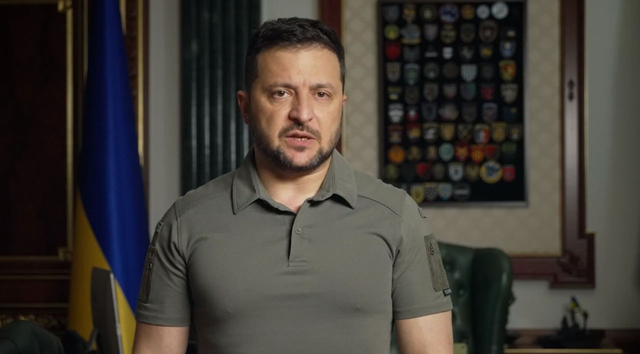 Зеленский об атаке: Есть попадания и падение обломков, сбито более 30 ракет.