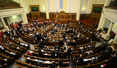 Соответствующее решение поддержало 305 парламентариев, при необходимом минимуме в 226 голосов.  Фото: sostav.ua