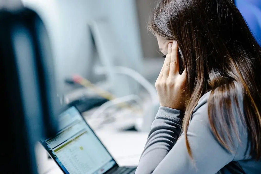WSJ: Люди начали говорить как чат-боты из-за постоянного общения с ИИ.