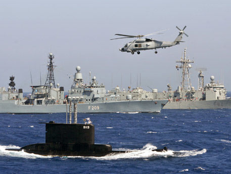 Serghei Șoigu, a dat asigurări miercuri că urmărește îndeaproape exercițiile NATO în Marea Neagră, la care participă vase din SUA, Spania și Ucraina, transmite EFE.