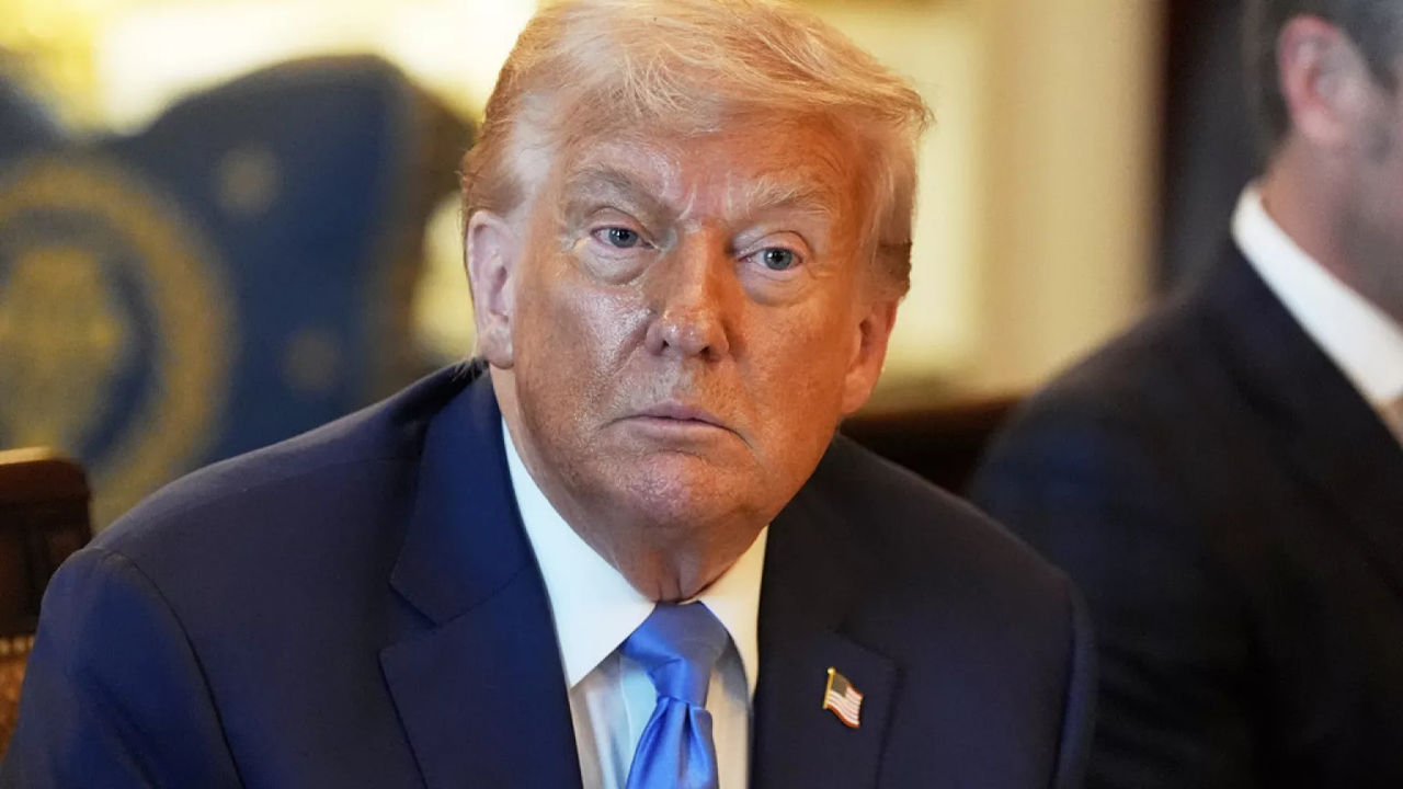 Trump a promis că va trimite Ucrainei mai multe arme pentru apărare.