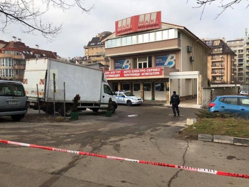 Bulgaria: Un influent om de afaceri a fost împușcat în fața sediului companiei sale.