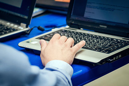 Вредоносное ПО GSMem может извлечь информацию и передать ее на мобильный телефон поблизости.