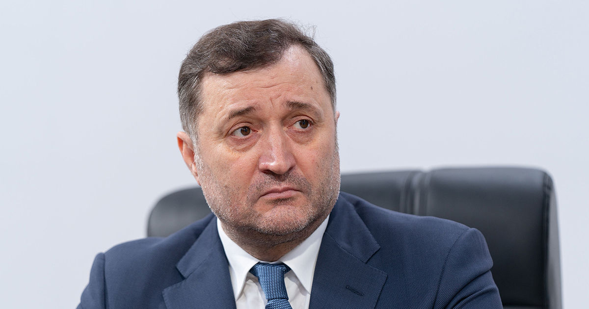 Минюст взыскал с Филата в Яссах компанию, от которой осталась только лестница.