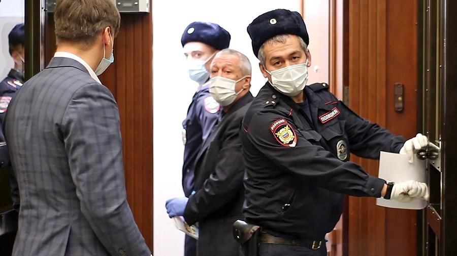 Раскрыты детали жизни Михаила Ефремова в колонии: стал паинькой.