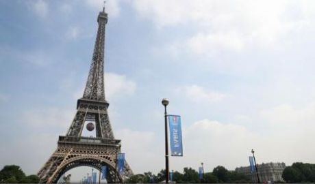 Parisul, inundat de gunoaie. Foto: AP