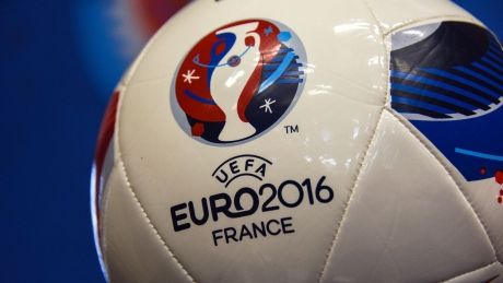 EURO-2016, urmărit cu sufletul la gură şi în Moldova. Foto: superpont.com