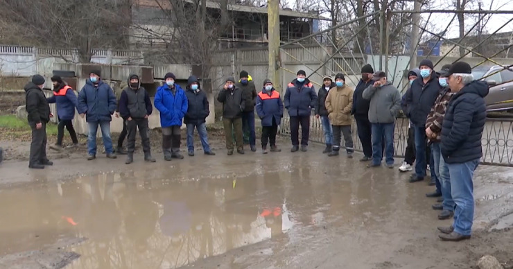 Рабочие, строящие дорогу в Страшенах, не получали зарплату с весны.