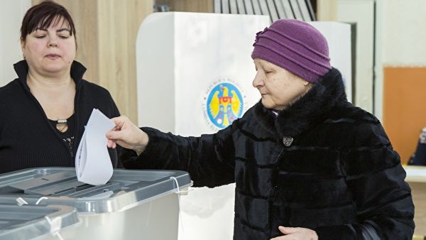 Члены миссии наблюдателей от СНГ отметили, что в целом обстановка на выборах в Молдове спокойная.