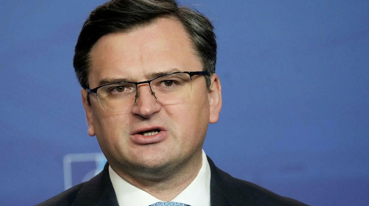Кулеба ответил РФ: Украина никогда не имела "грязных бомб" и не планирует.