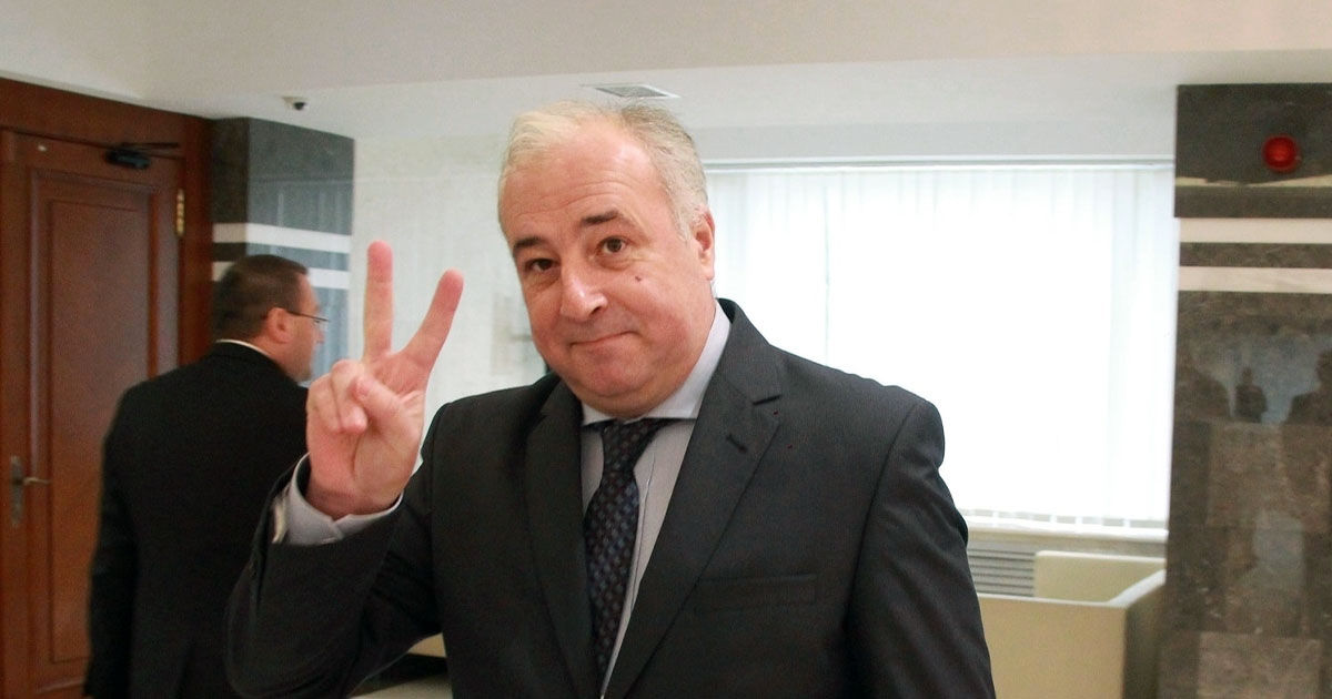 Экс-депутат, заявивший, что «выживает на зарплату», признан виновным в незаконном обогащении.