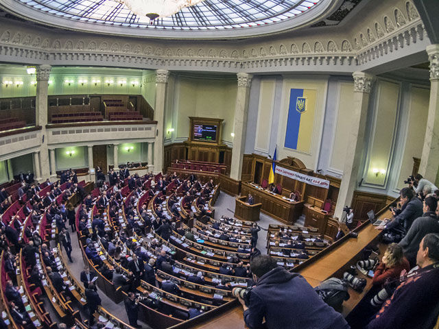 Верховной Раде предложили отказаться от празднования Дня Победы 9 мая.