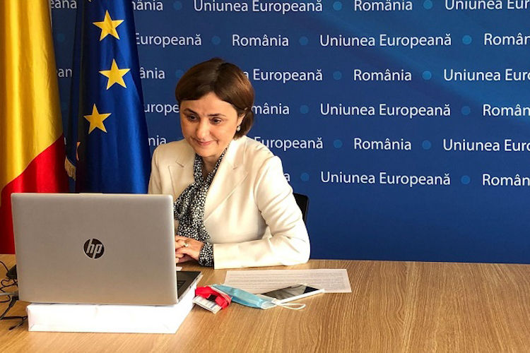 Министр иностранных дел Румынии Луминица Одобеску.