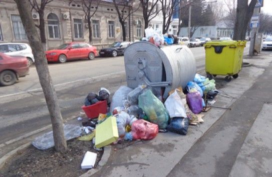 Кишиневцы  всерьёз озабочены тем, что власти не пытаются решить проблему с мусорным полигоном в Цынцаренах,