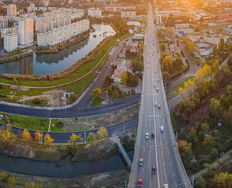 Начался ремонт дорожного моста на улице Михай Витязул.