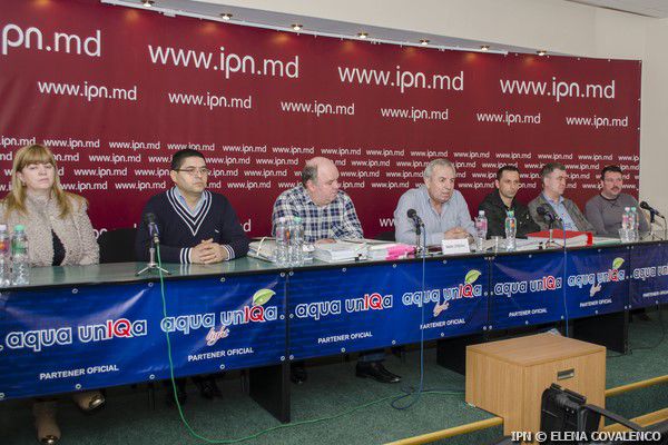 Un grup de investitori în construcţii afirmă că au fost furaţi de sute de mii de lei. Foto: ipn.md.Elena Covalenco