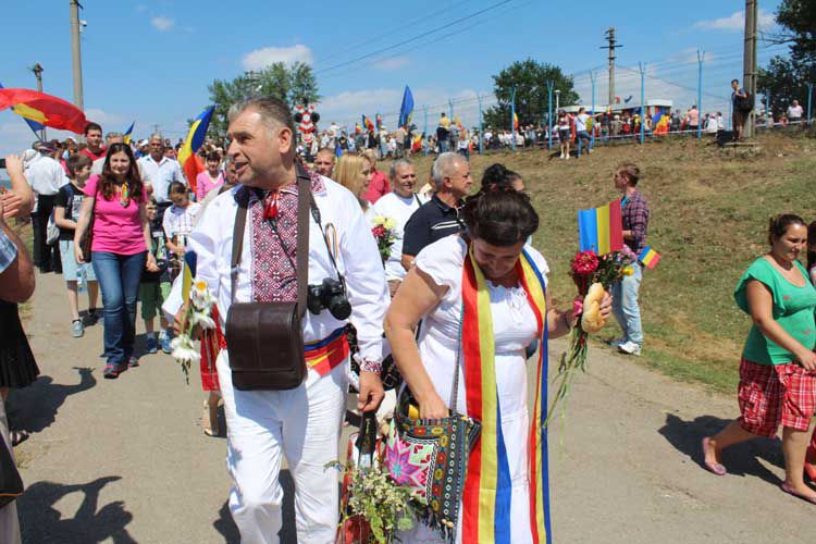Manifestanții au desfășurat și un program artistic.