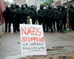 ак минимум семеро полицейских получили тяжелые ранения. Фото: webground.su