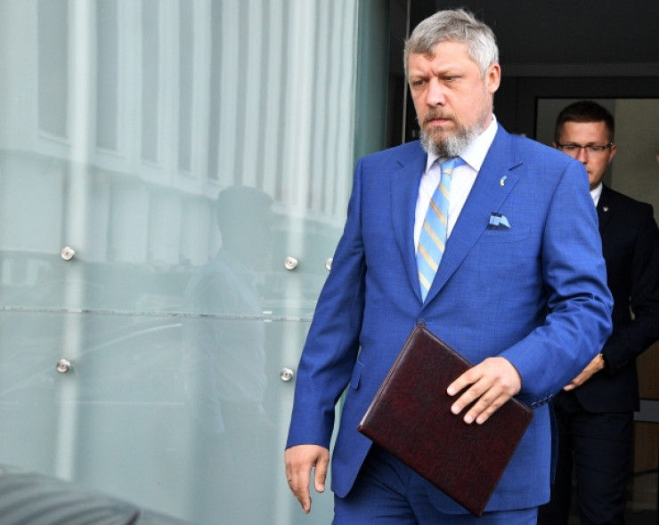 Зеленский уволил посла в Казахстане, призывавшего убить «как можно больше» русских.